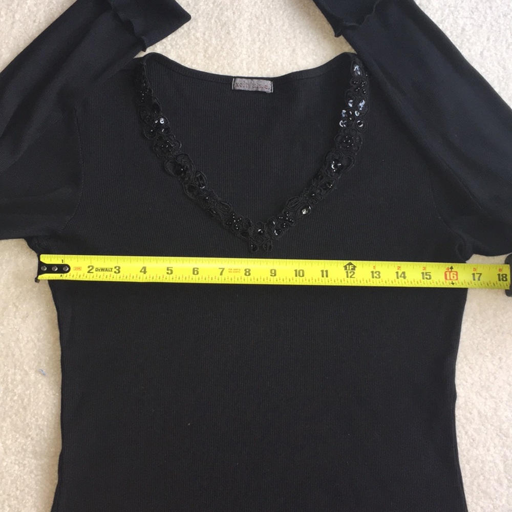 EUC Beautiful Embellished V-Neck Top - Picture 7 of 7